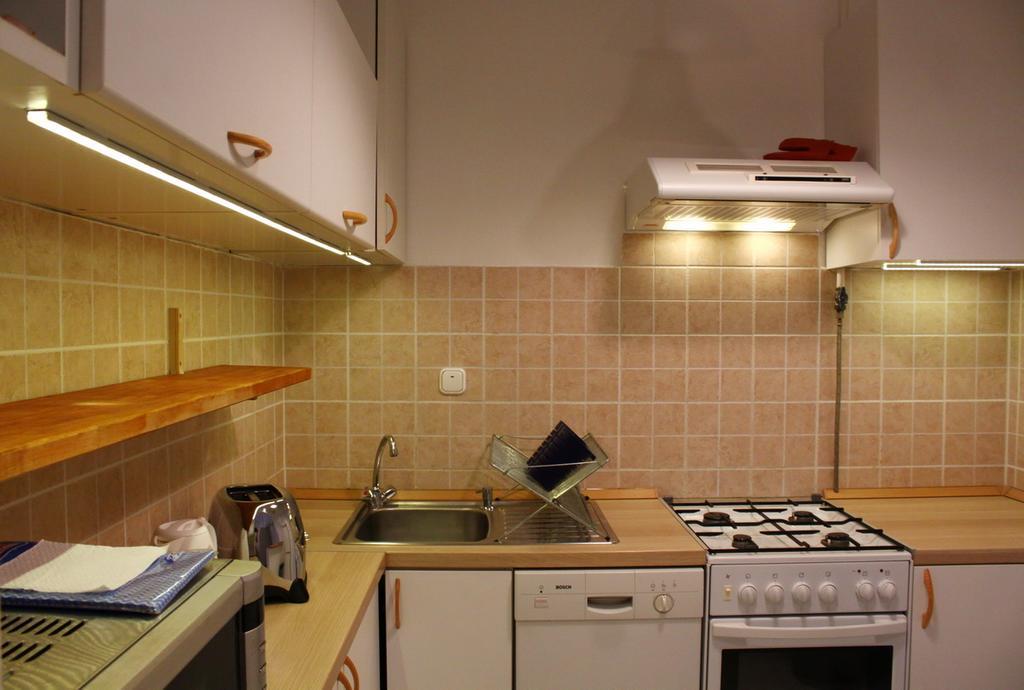 Bpm-Comfy Stay Bajcsy บูดาเปสต์ ภายนอก รูปภาพ