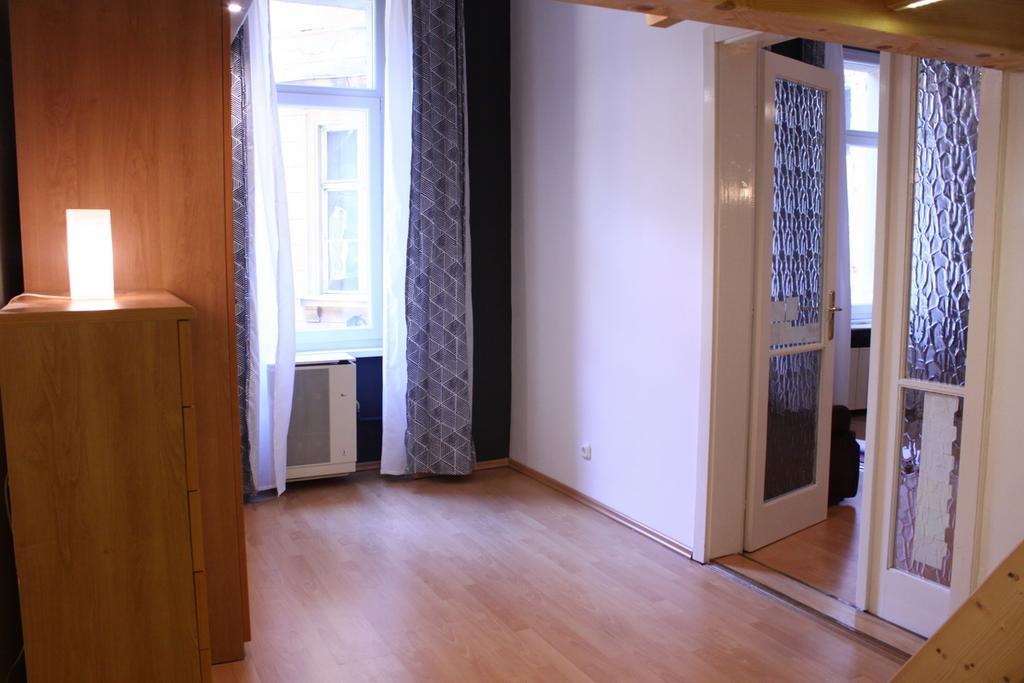 Bpm-Comfy Stay Bajcsy บูดาเปสต์ ภายนอก รูปภาพ